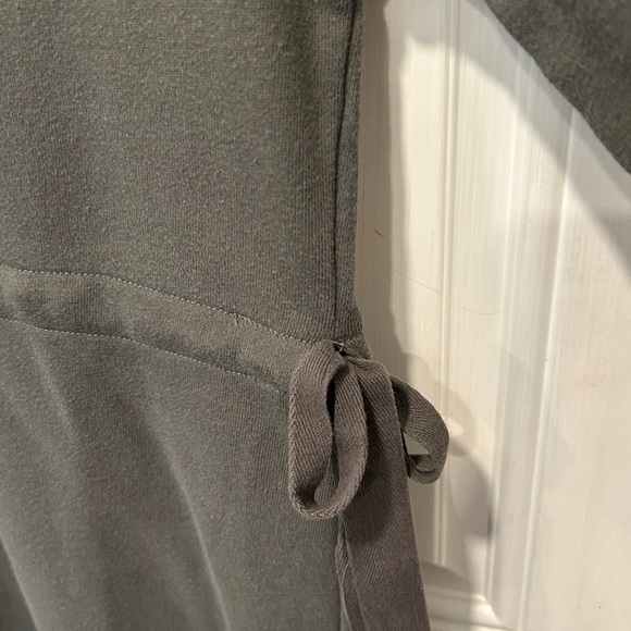 Athleta Women’s Studio Cinch Sweatshirt Dress Gray Heather comfort-core, small - Picture 3 of 7